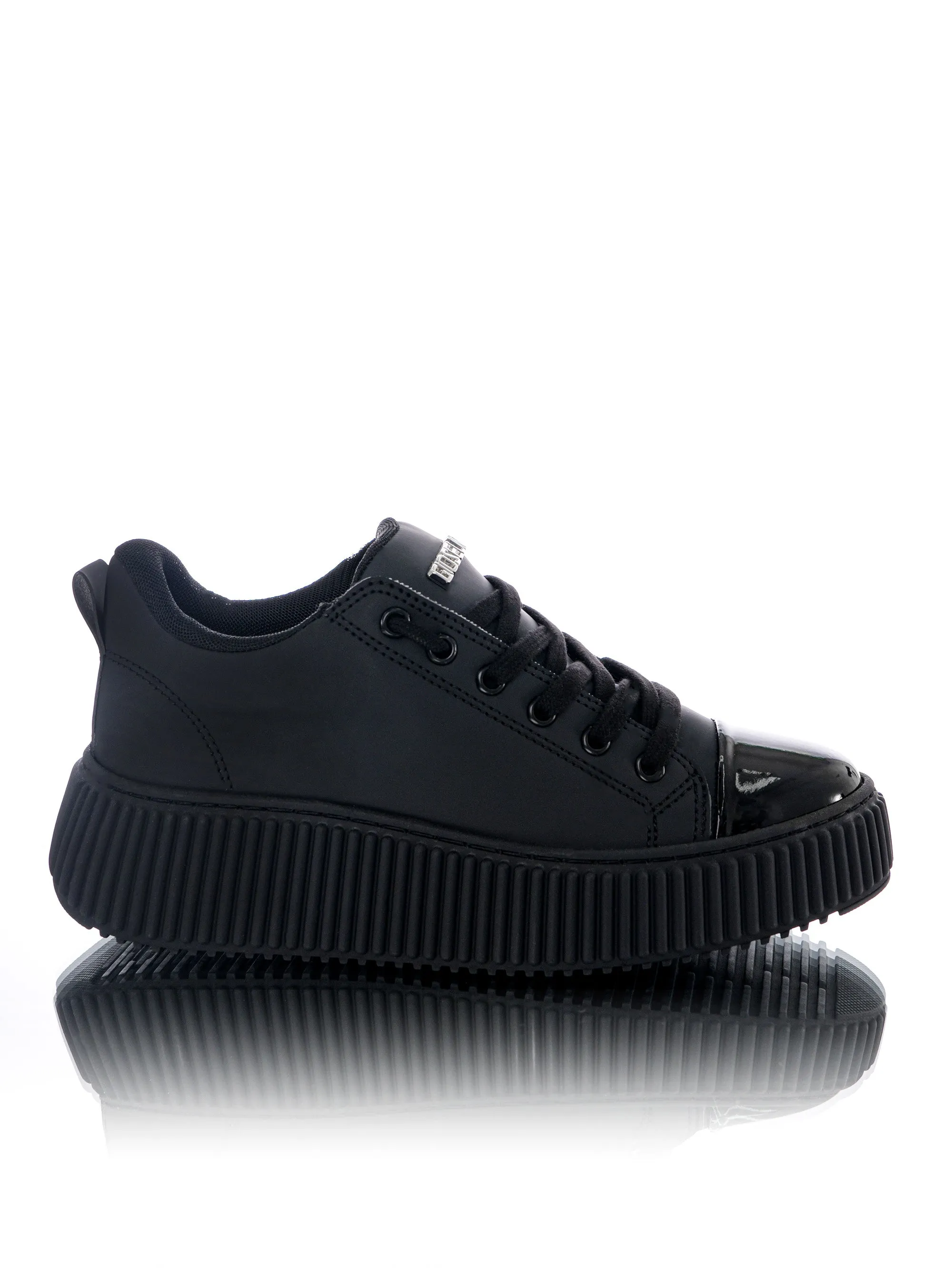 Level Total Black
