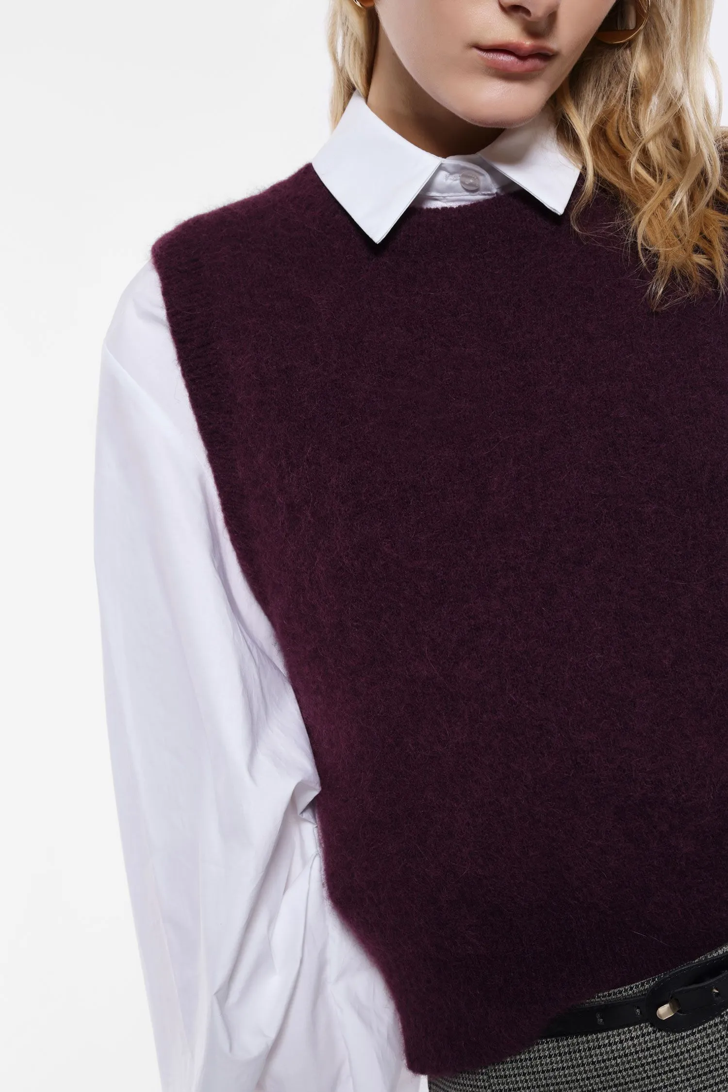   Maglione senza maniche dal taglio classico     